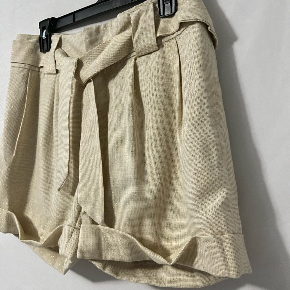 🟢Cache Solid Vanilla Cream Metallic Gold Shorts … - image 4